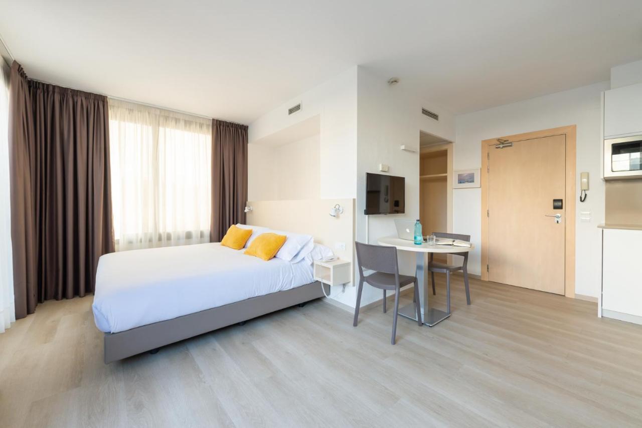 Atenea Park Suites & Apartments Vilanova i la Geltru Luaran gambar
