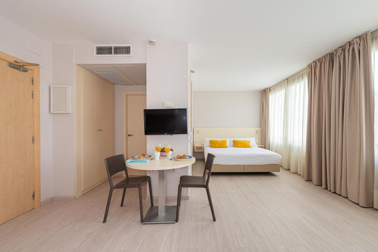 Atenea Park Suites & Apartments Vilanova i la Geltru Luaran gambar