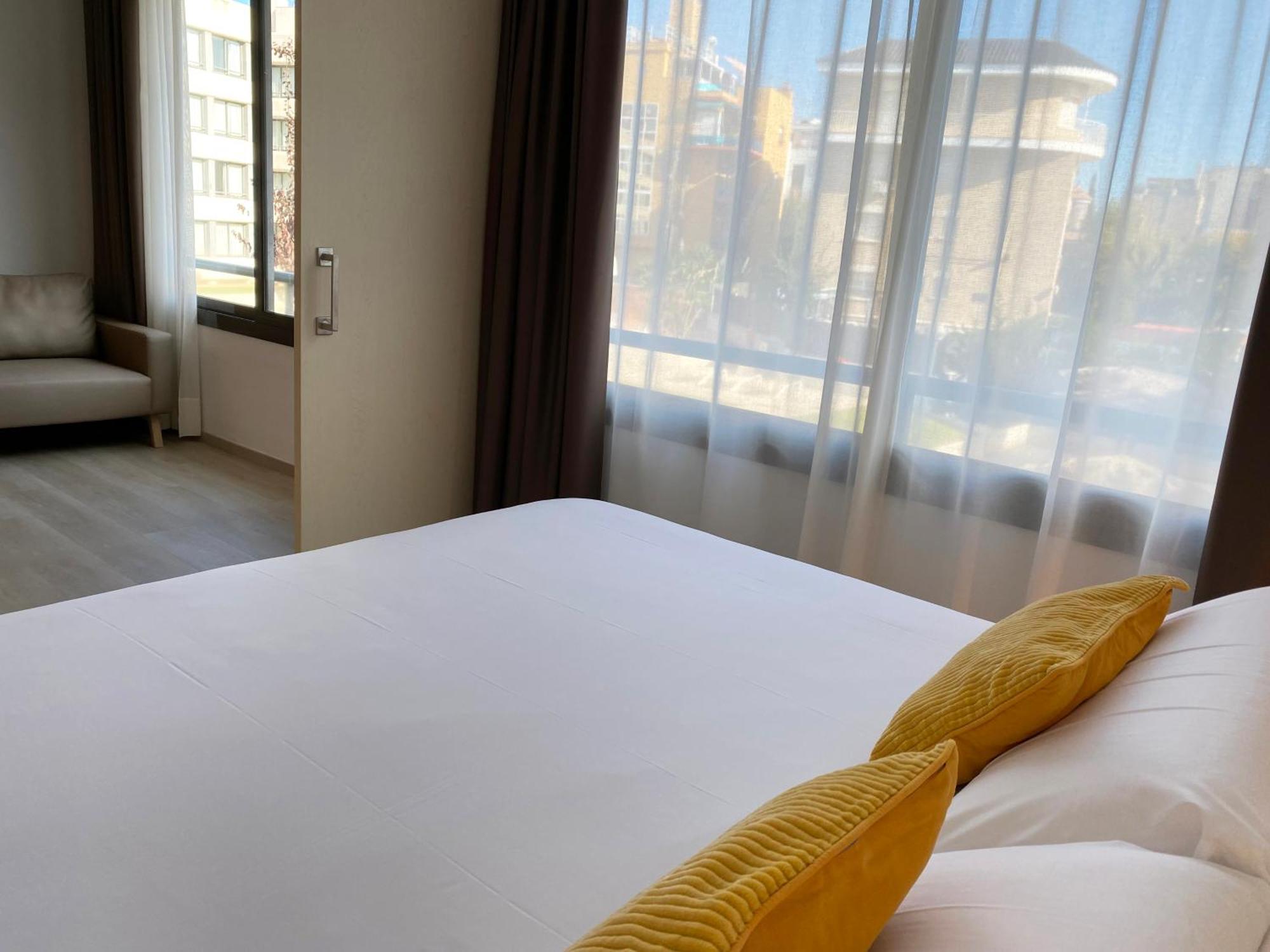 Atenea Park Suites & Apartments Vilanova i la Geltru Luaran gambar
