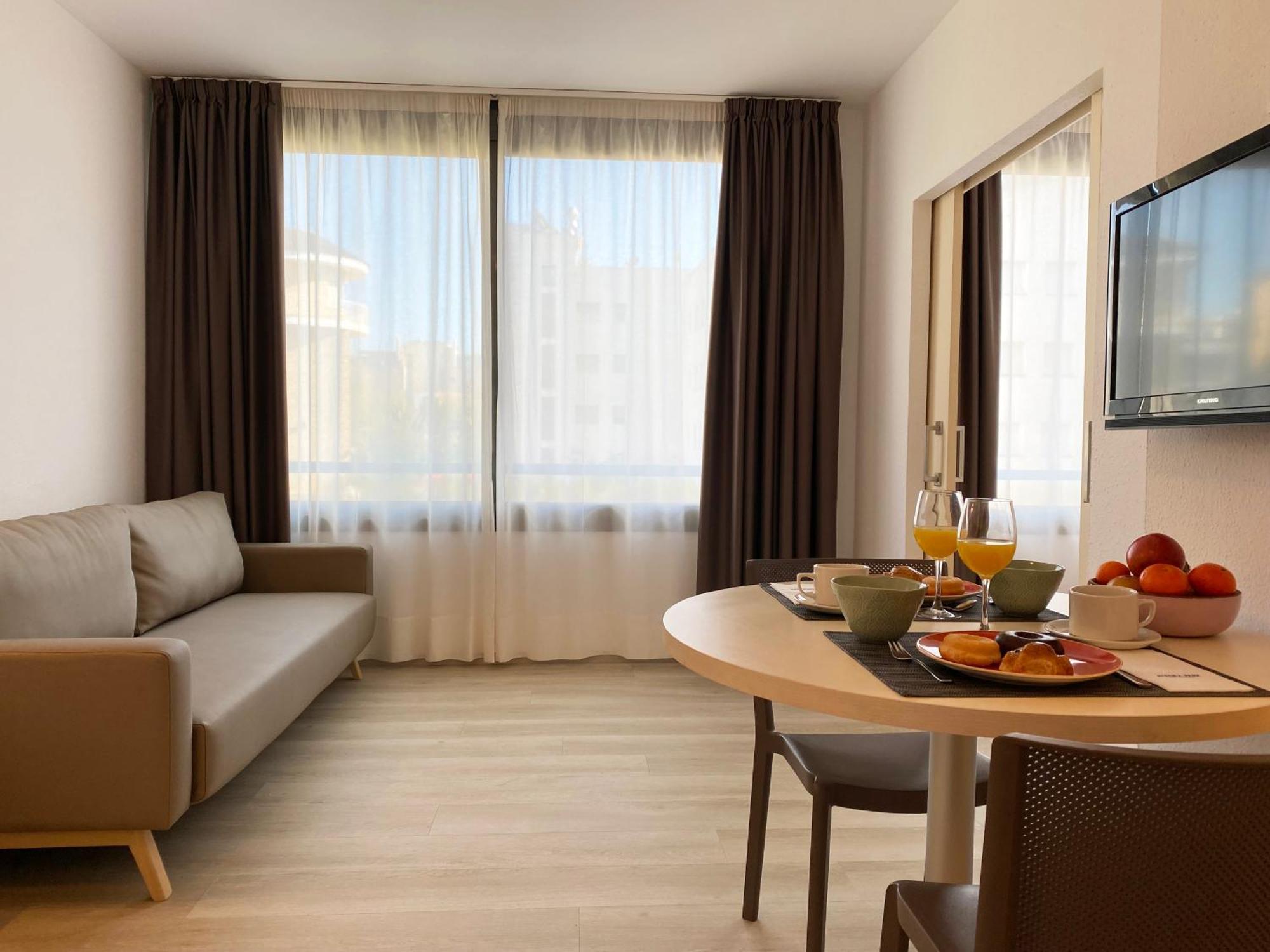 Atenea Park Suites & Apartments Vilanova i la Geltru Luaran gambar